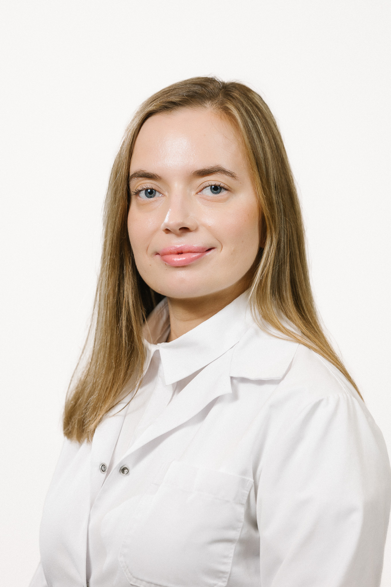 dr. Elina Tauvena